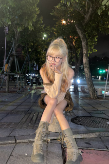 朝鲜女学生三级视频在线